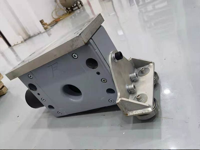 堆垛机重载轮箱